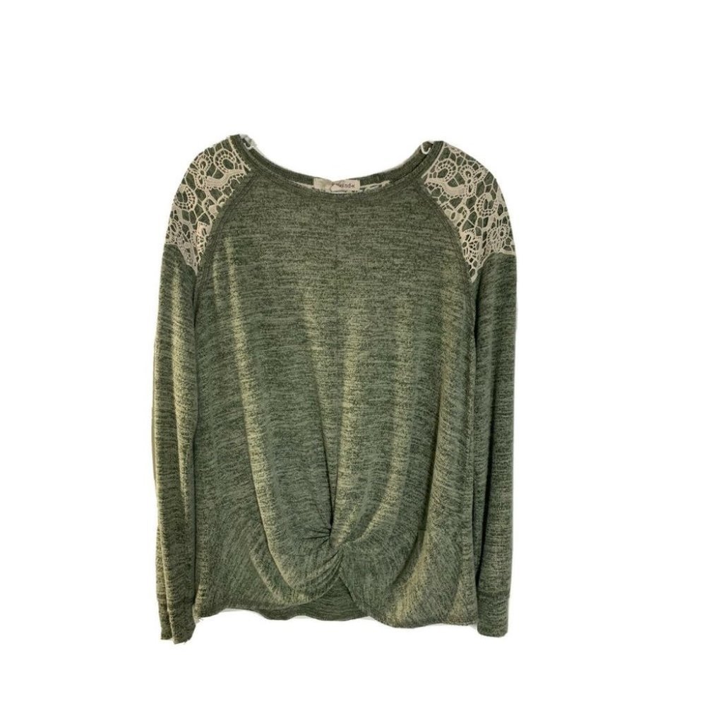 Green blouse with twist in front and lace shoulders soft casual 3/4 sleeve